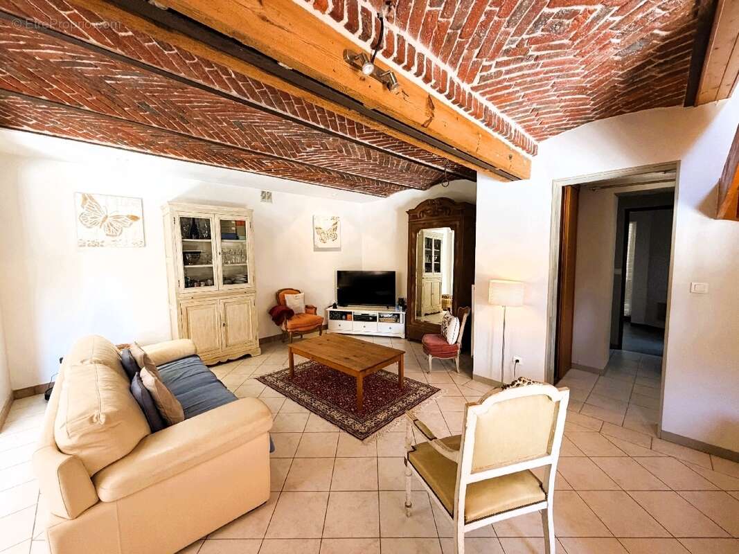 Maison à RIVIERE