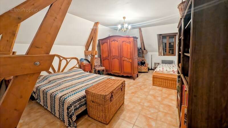 Propriété de caractère, piscine et dépendances - photo 10