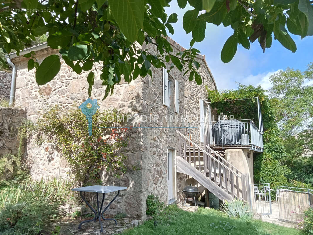 Maison à SAINT-CIERGE-LA-SERRE
