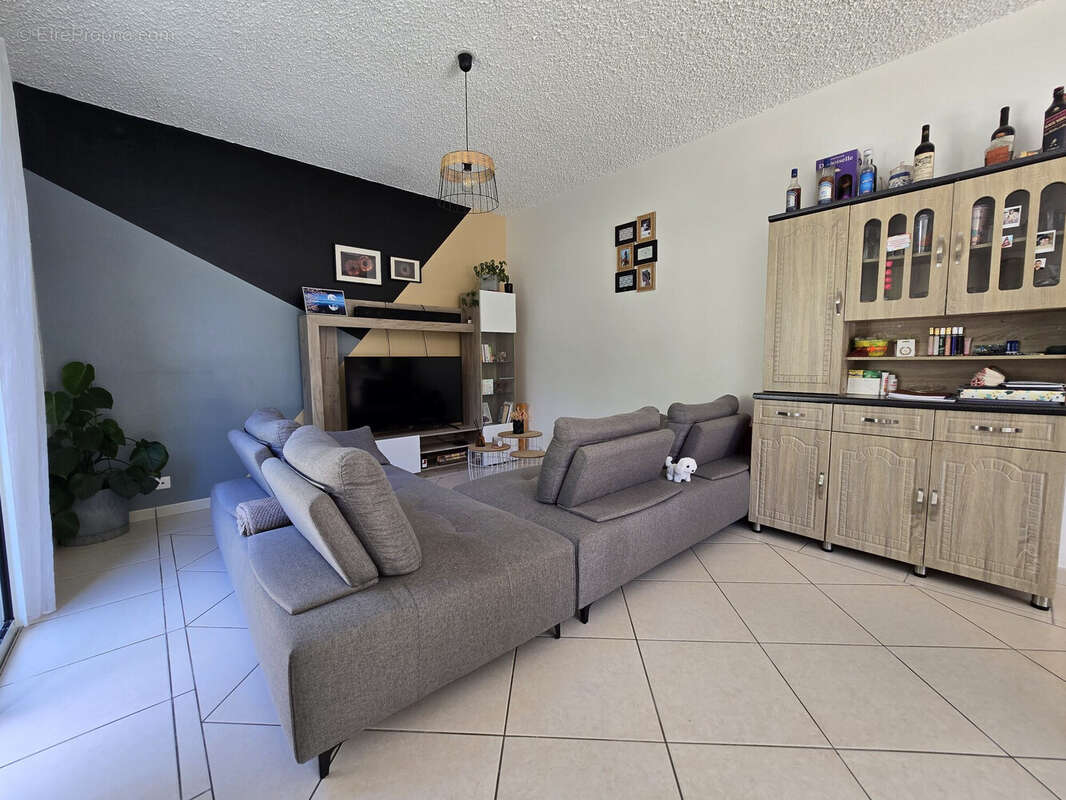 Maison 180 m² à Entre-Deux  - photo 6