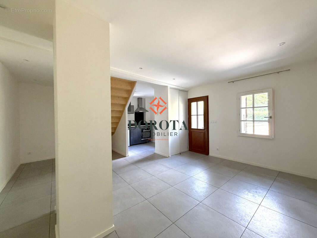 Appartement 41 m² à Saint-Ismier  - photo 9