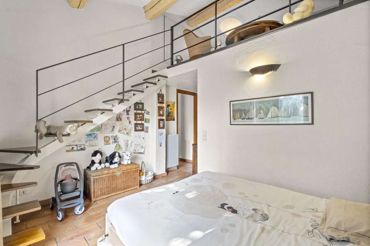 Maison à MOUGINS