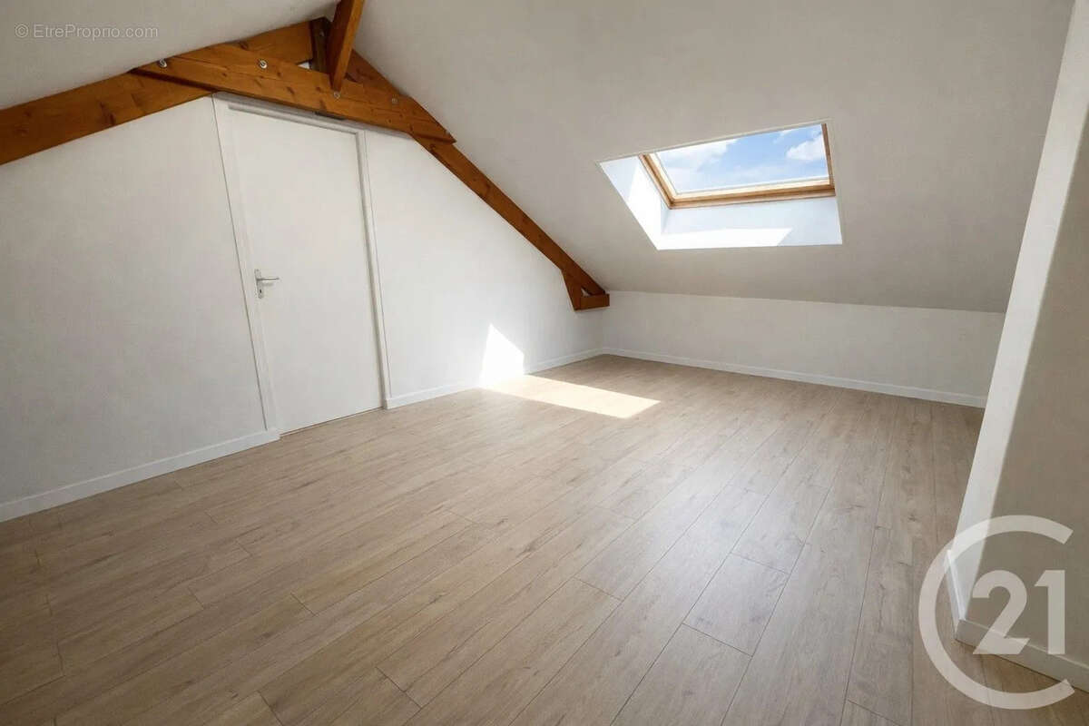 Maison à SAINT-QUENTIN