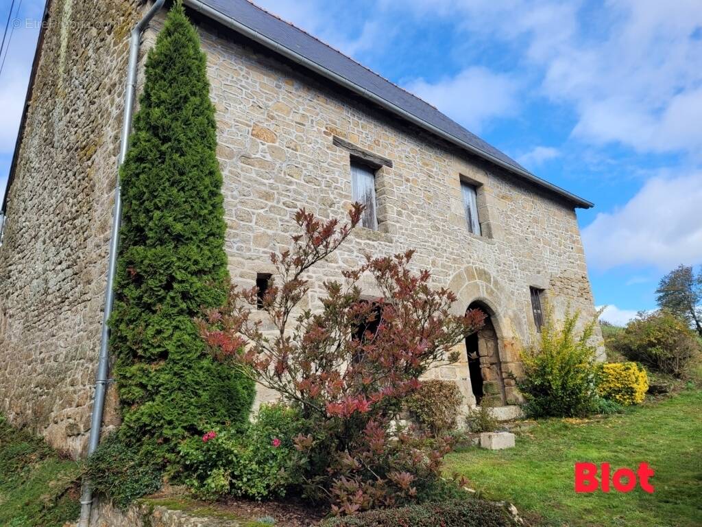Maison à ANTRAIN