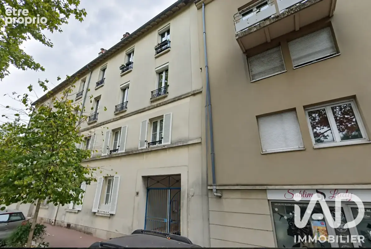 Photo 1 - Parking à BAGNEUX