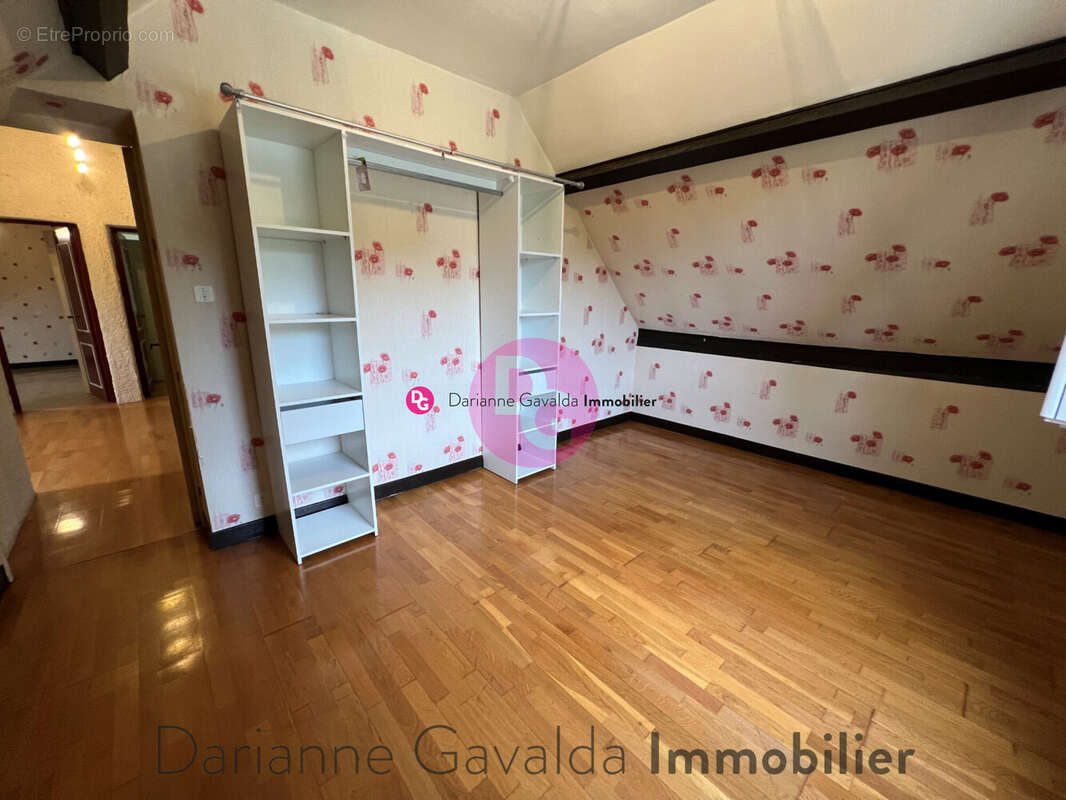 Maison 130 m² à Cransac  - photo 7
