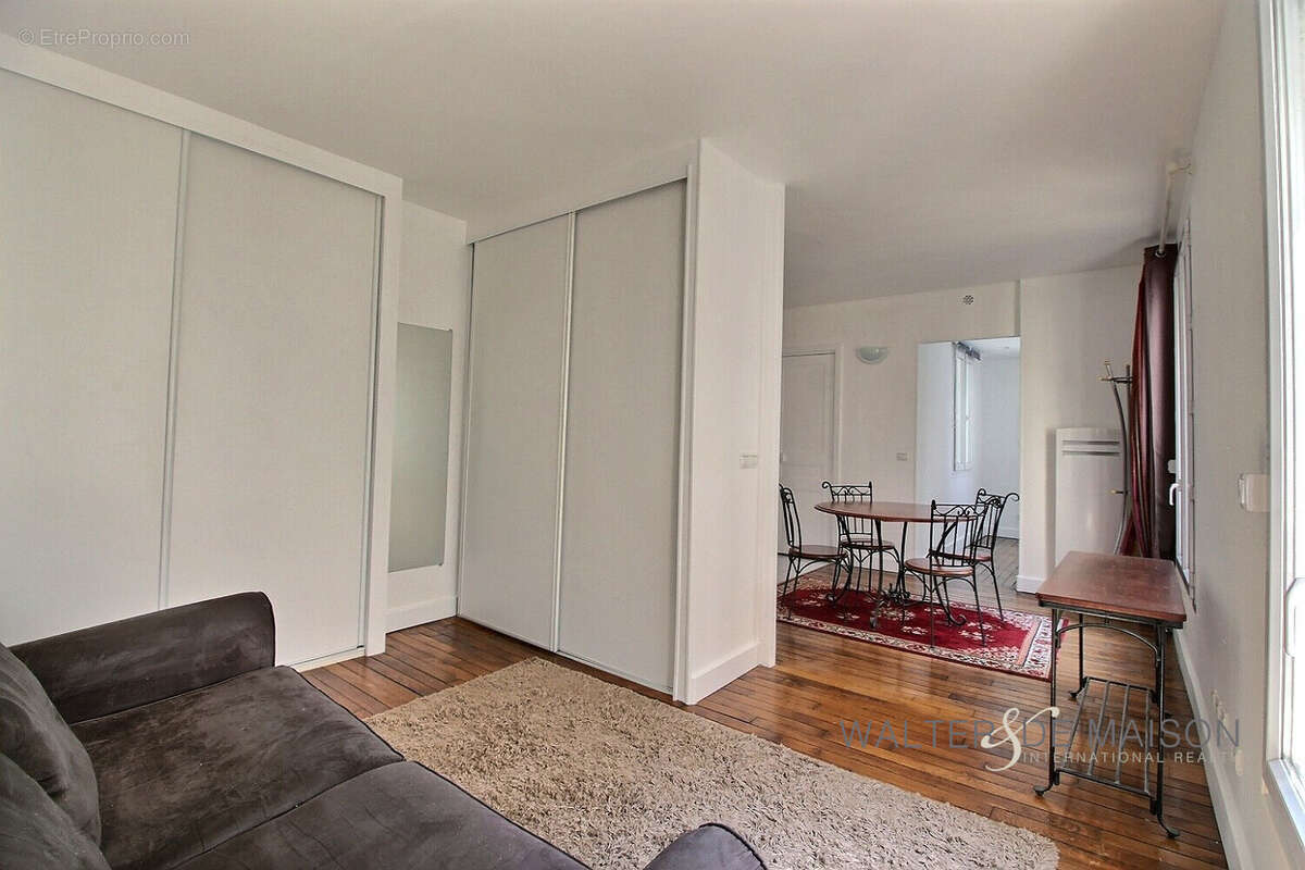 Appartement à PARIS-17E