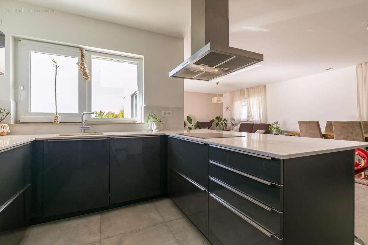 Maison à VELARS-SUR-OUCHE