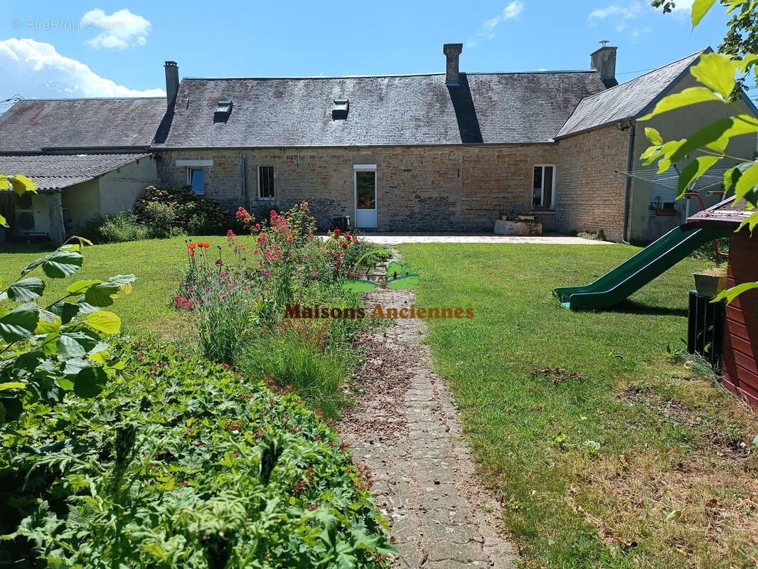 Maison à AVENAY