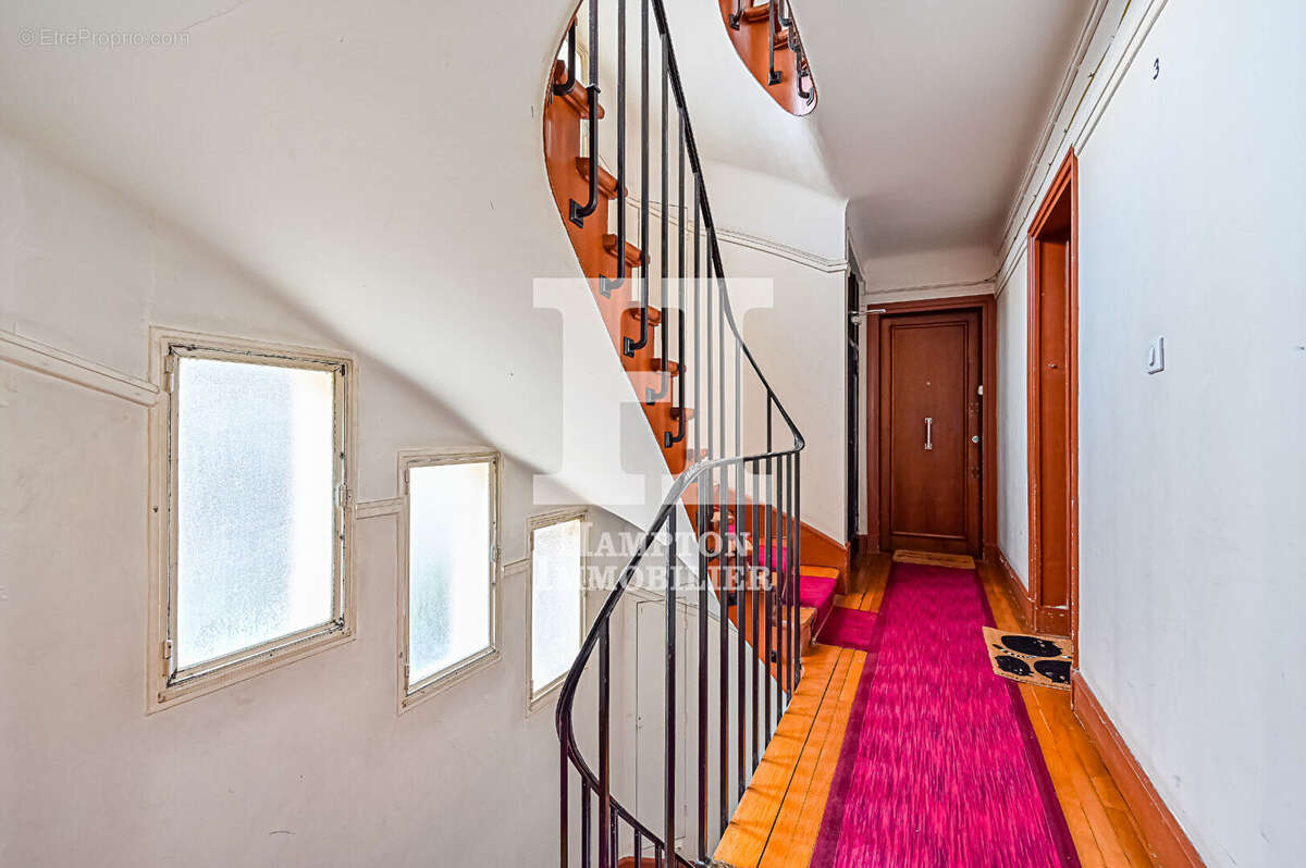 Appartement à PARIS-14E