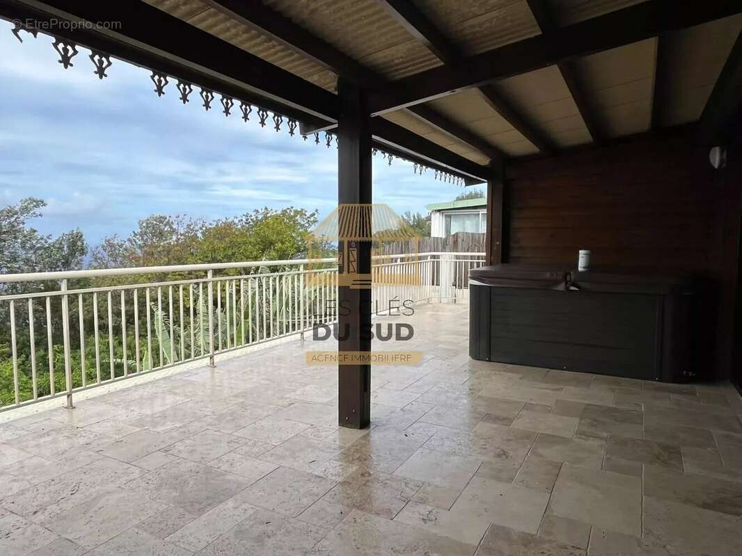 À vendre - maison de type t5  de 161,66 m² environ - saint-joseph - 280 000€ - photo 10