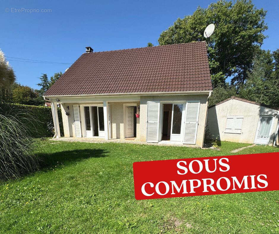 Maison à BAZOCHES-SUR-LE-BETZ