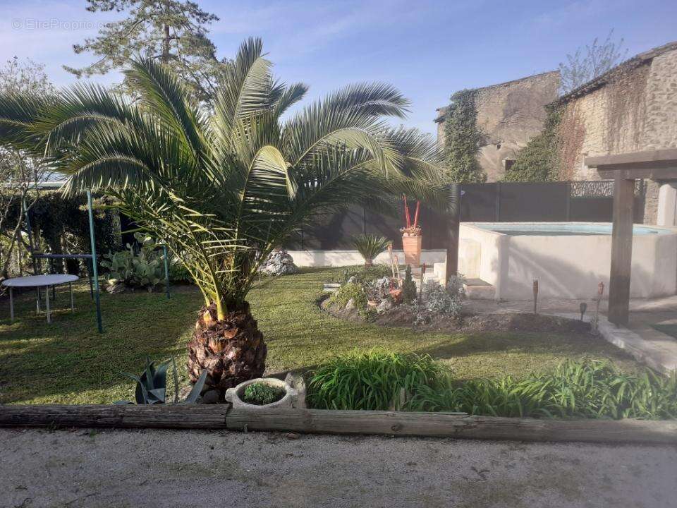 Maison à LIVRON-SUR-DROME