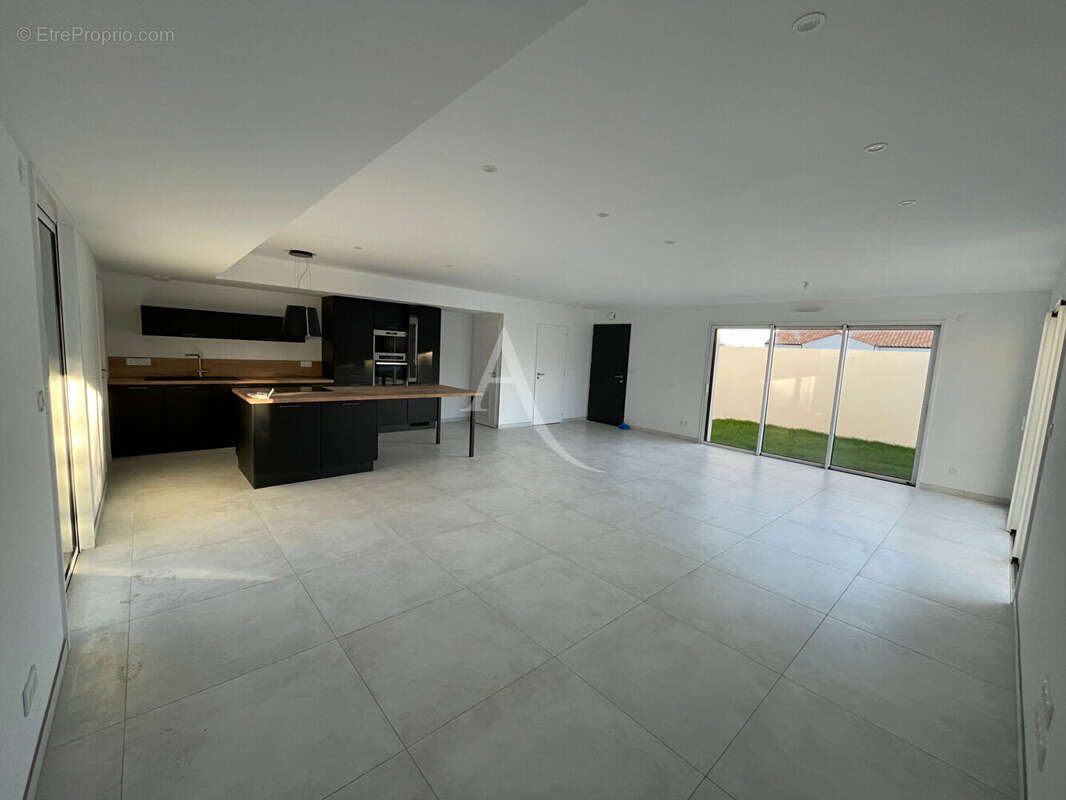 Maison à SAINT-HILAIRE-LA-FORET