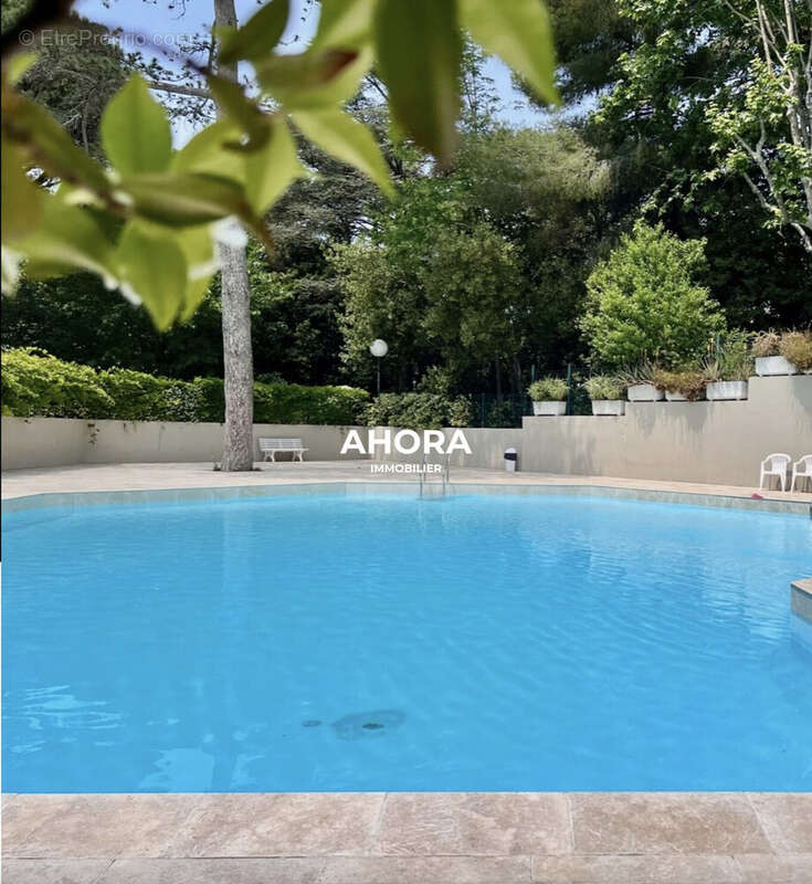 Appartement à MARSEILLE-9E