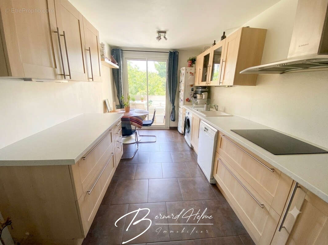 Appartement à MARSEILLE-9E
