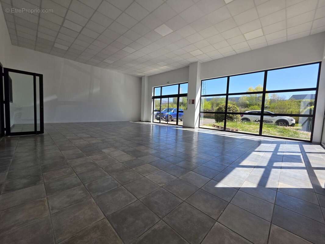 Commerce 178 m² à Quintal  - photo 9