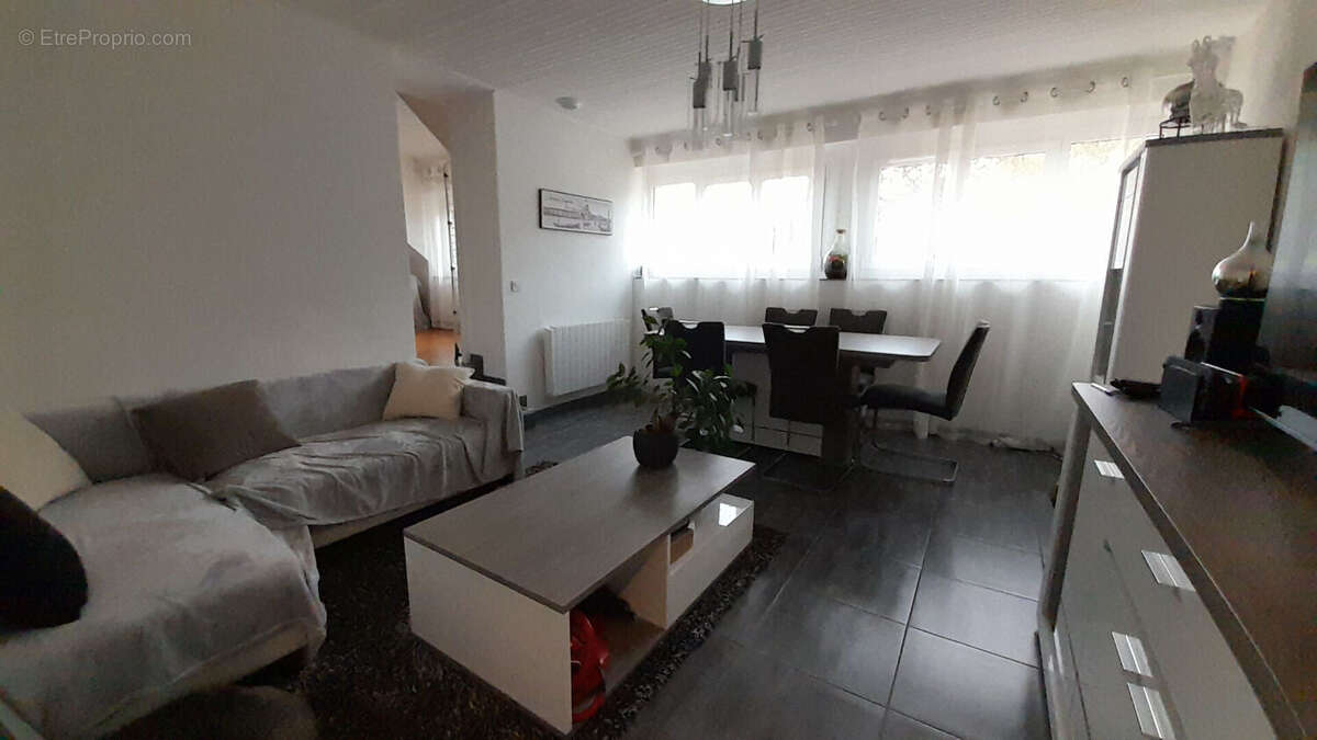 Appartement à BULLION