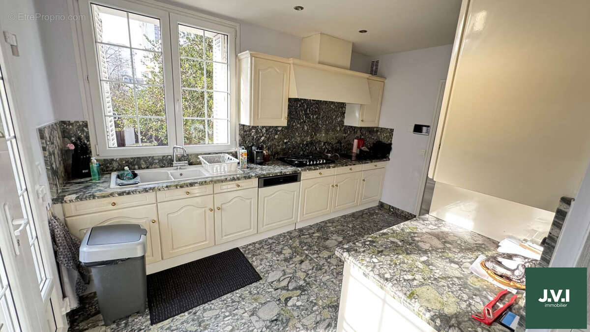 Maison à SAINT-GRATIEN