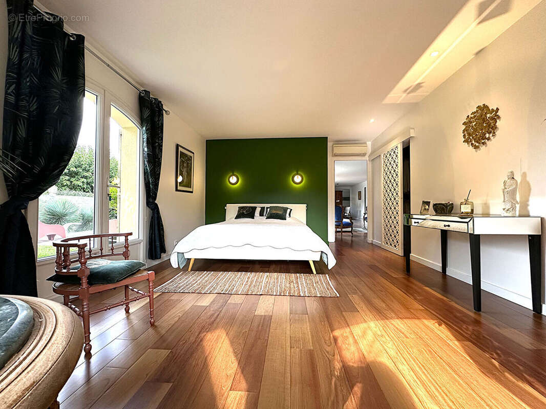 Maison à MONTAUROUX