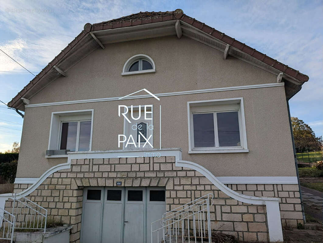 Maison à CHATELLERAULT