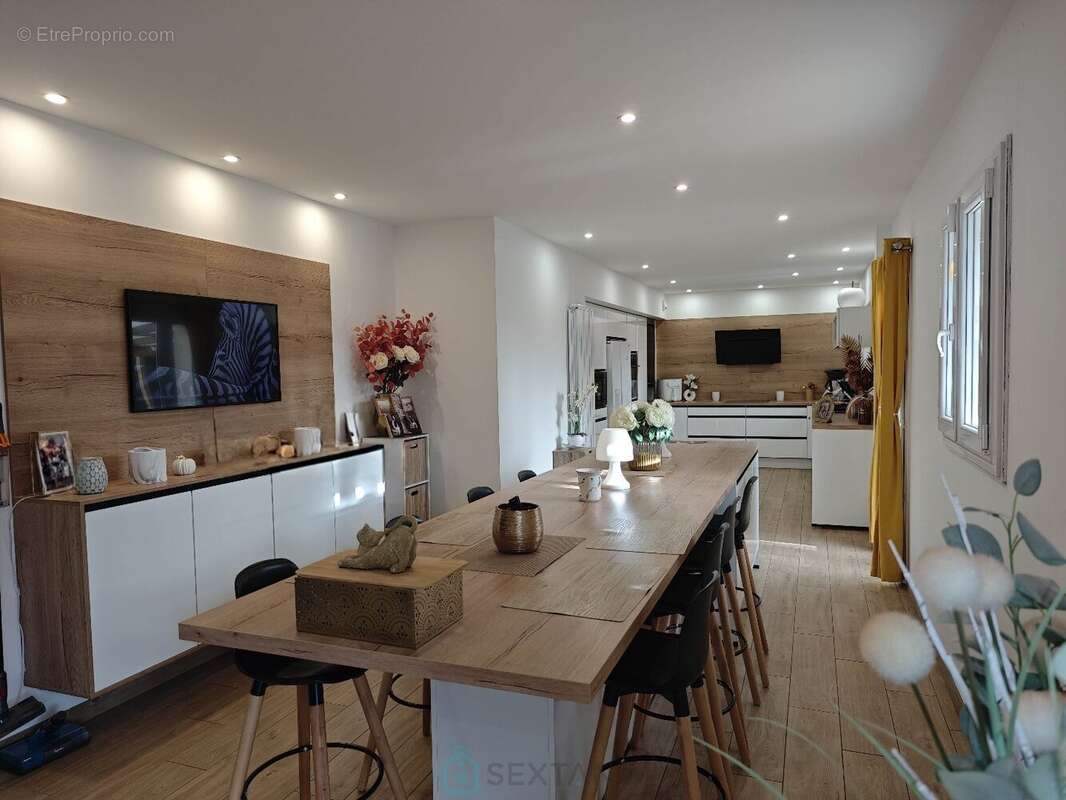 Maison à SAINT-SAUVEUR-SUR-ECOLE