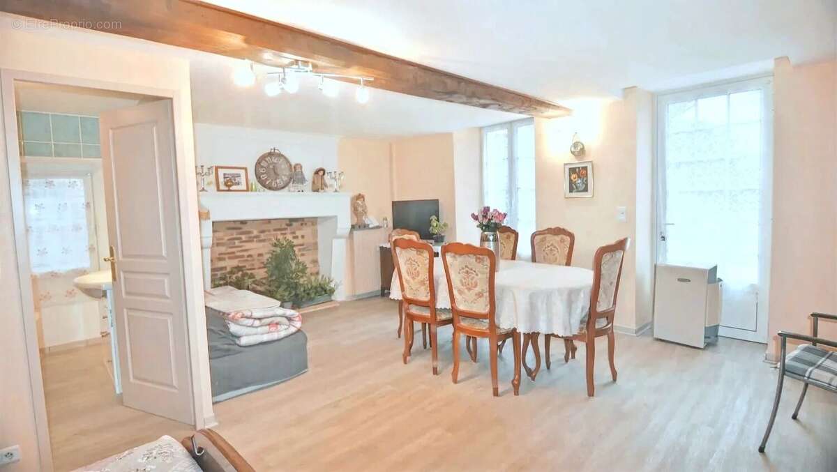 Longère   de 180 m² offrant 3 chambres avec un terrain 1410 m² - photo 6