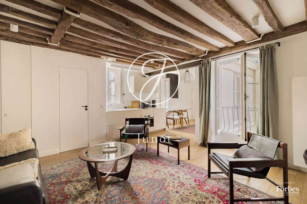 Appartement à PARIS-7E