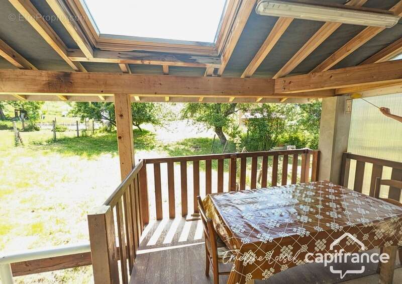 Maison atypique avec jardin - 80m² de dépendances - cour abritée - Saint Martin en Vercors (26420) - photo 9