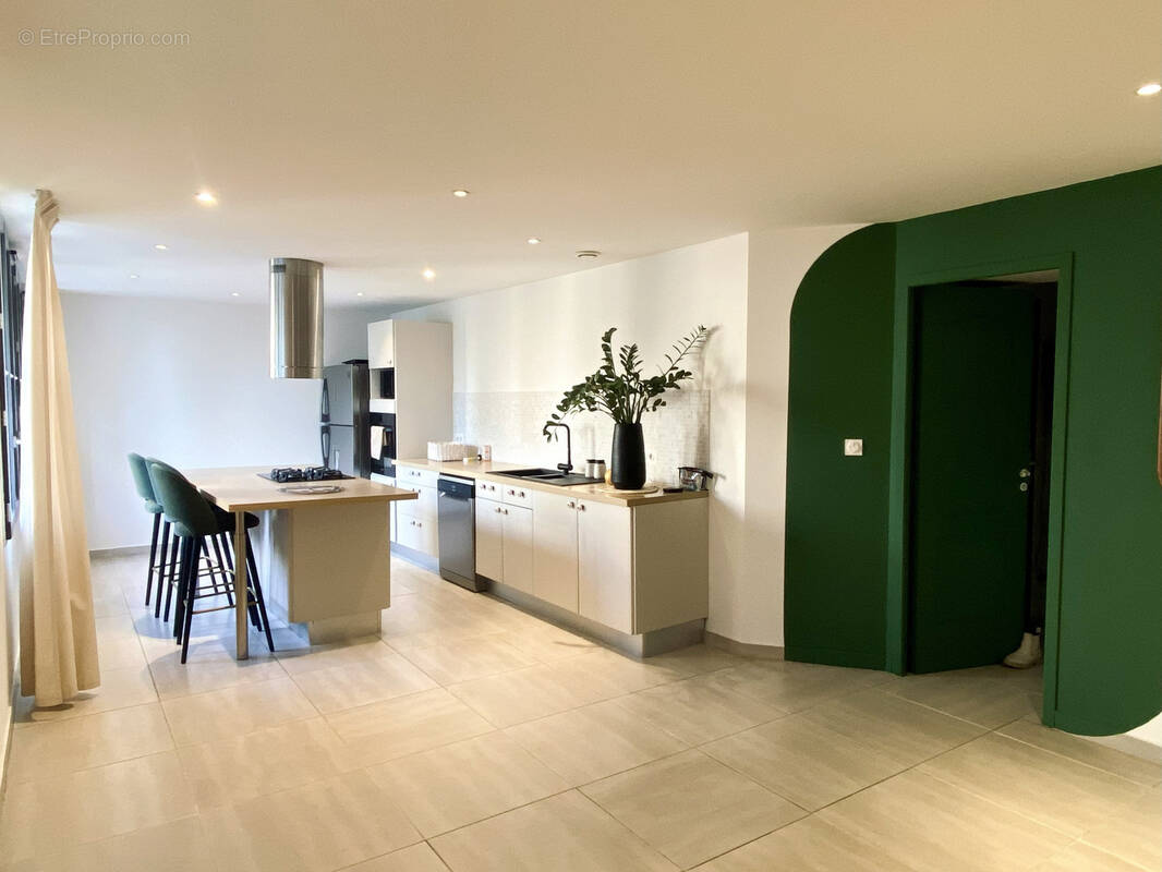 Maison à CHANTEMERLE-LES-BLES