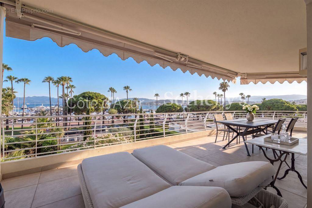 Appartement à CANNES