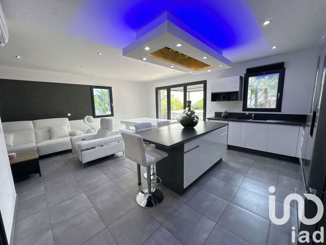 Photo 6 - Maison à PUGET-SUR-ARGENS