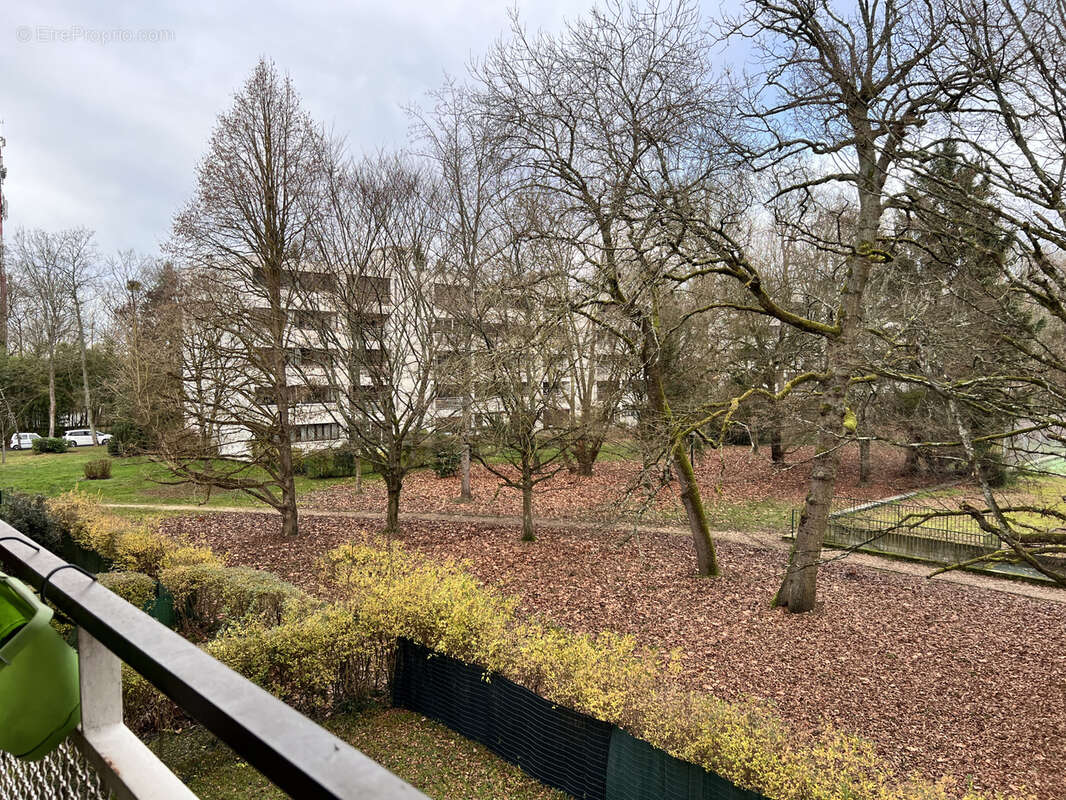 Appartement à VAUX-LE-PENIL