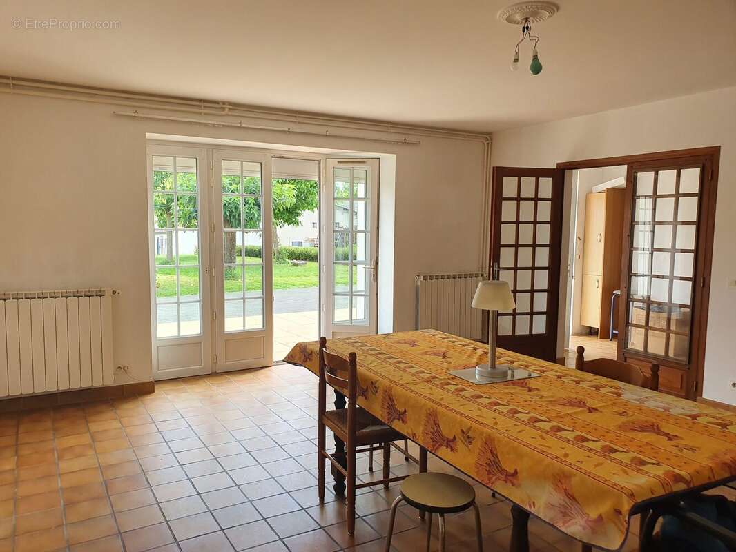 Maison à EPARGNES