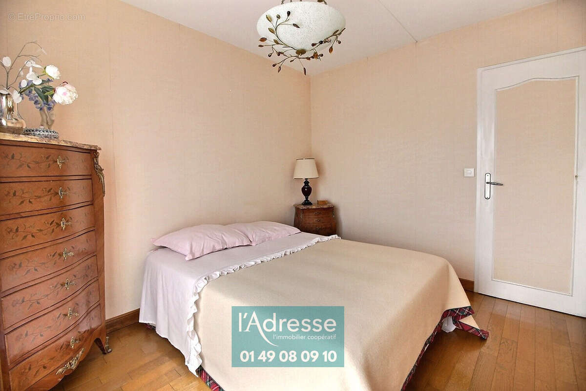 Appartement à L&#039;HAY-LES-ROSES