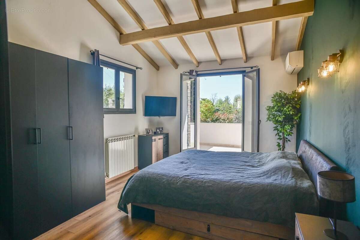 Maison à ROQUEFORT-LES-PINS