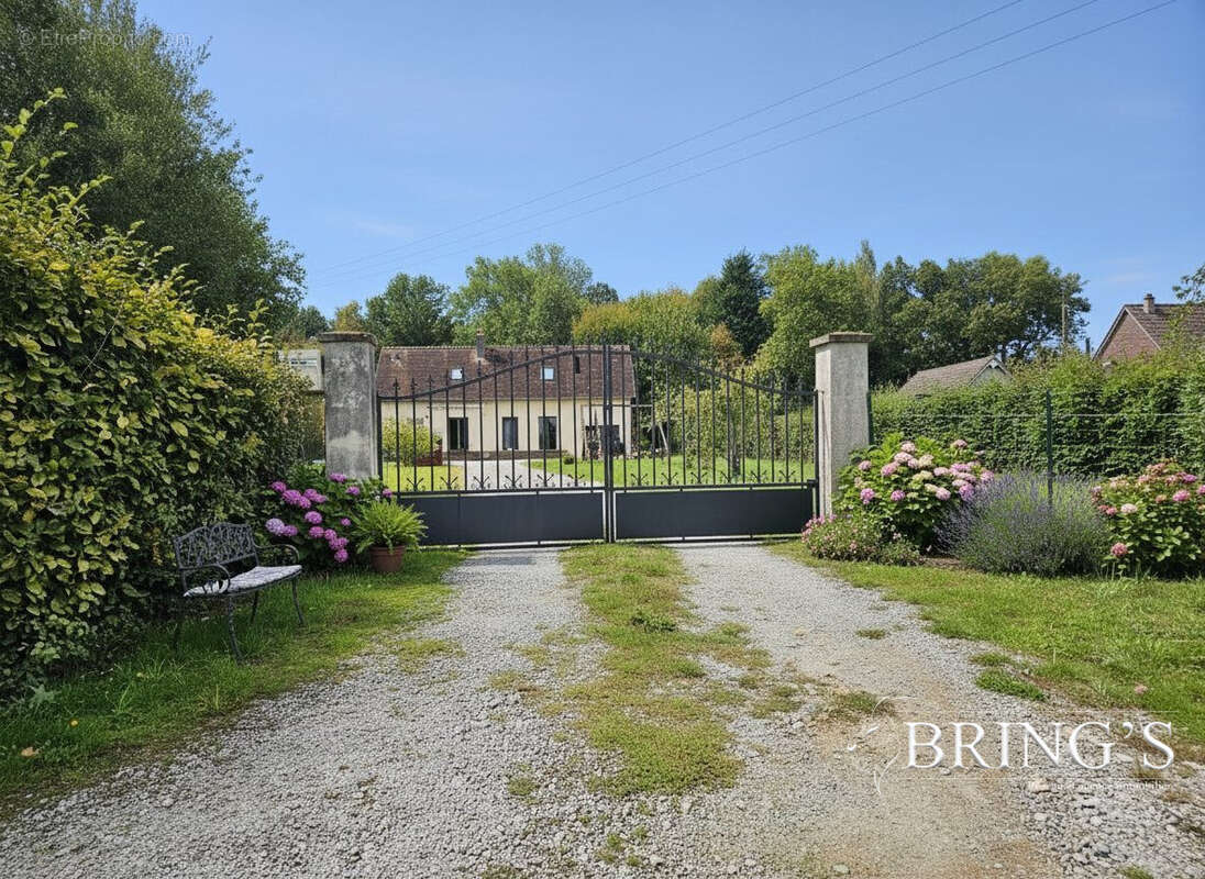 Maison à VITRAI-SOUS-LAIGLE