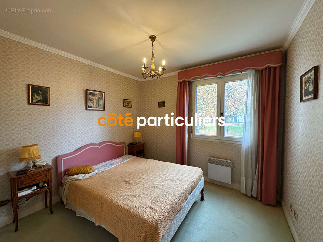 Appartement à SAINT-JEAN-DE-LA-RUELLE