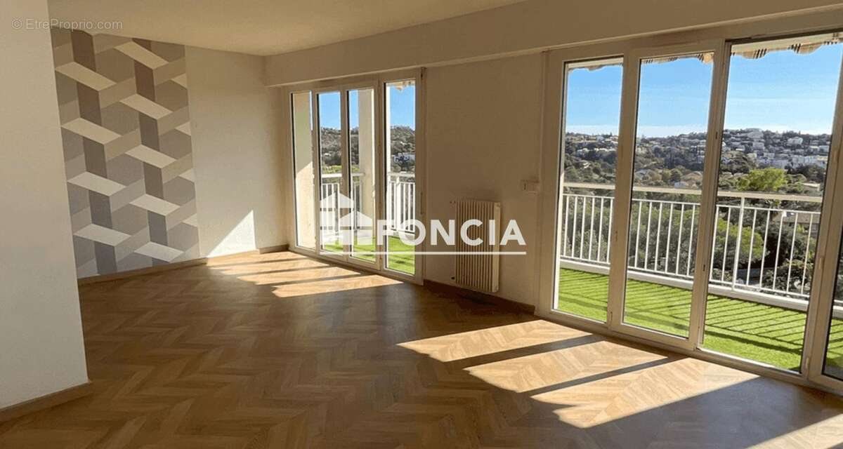 Appartement à SAINT-RAPHAEL