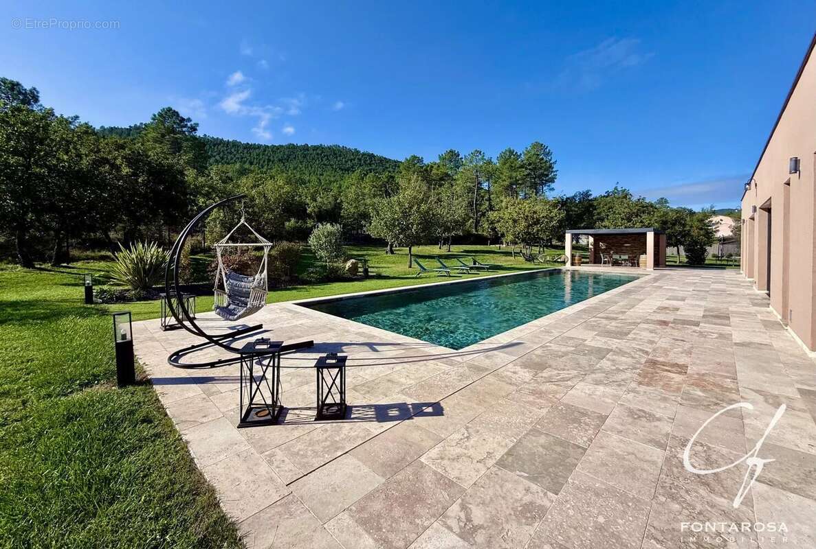 Maison à BAGNOLS-EN-FORET