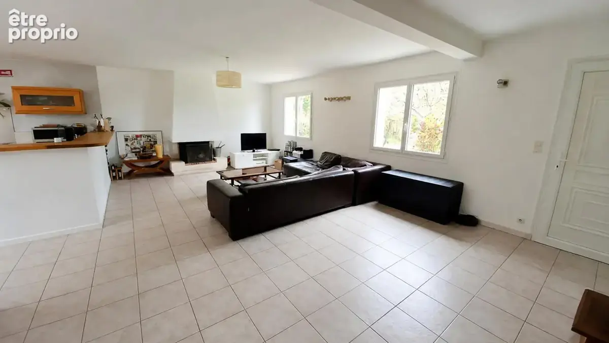 Maison 170 m² à Mettray  - photo 4