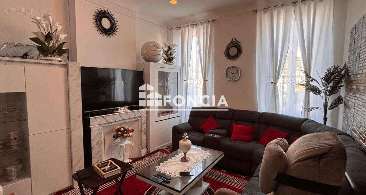 Appartement à MARSEILLE-3E