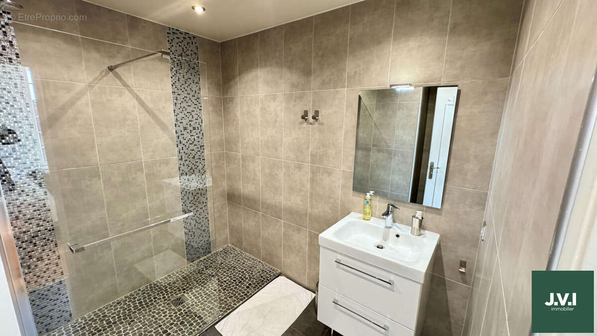 Maison à SAINT-GRATIEN