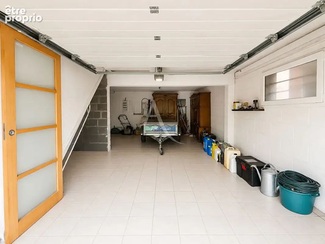 Maison avec grand garage, terrasse en impasse Chabossiere - photo 3