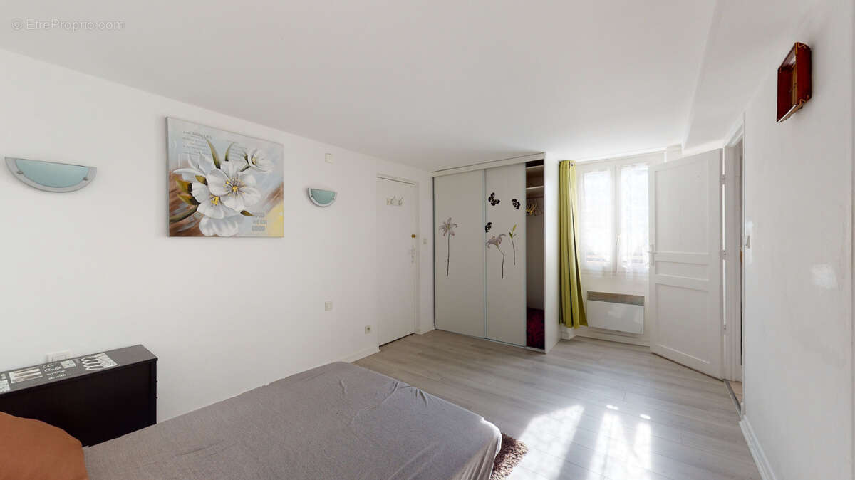 Appartement à LE MUY