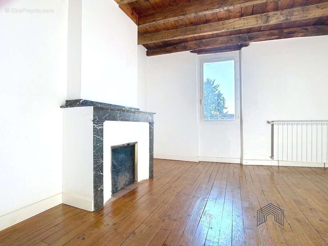 Maison à SAINT-SULPICE