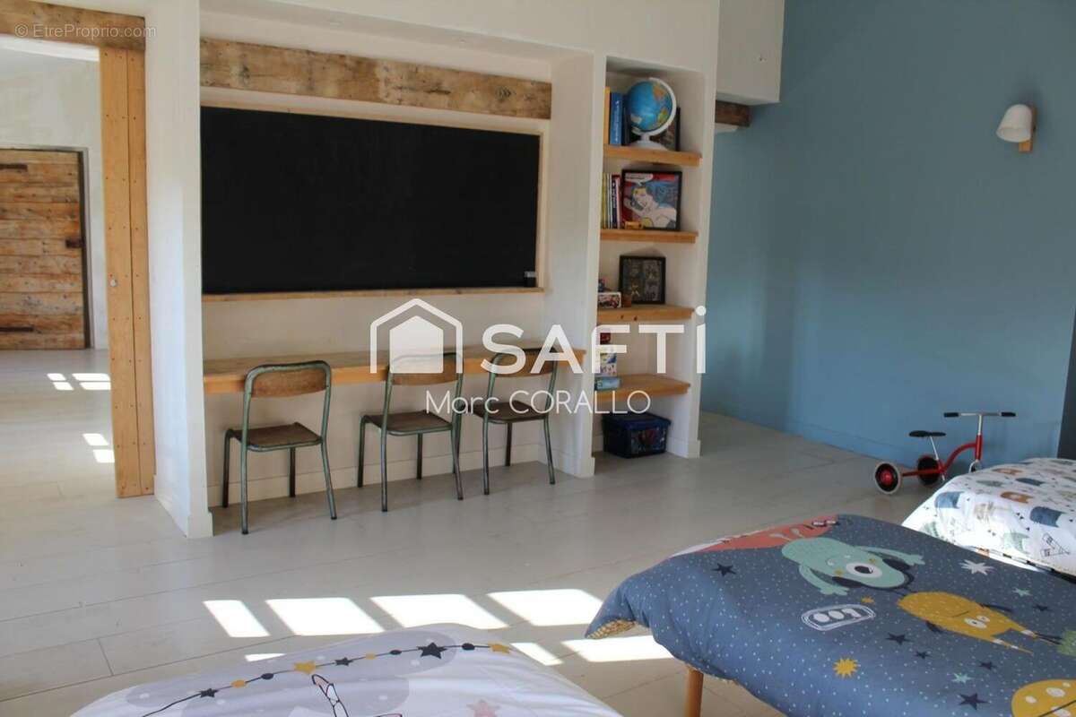 Commerce 591 m² à Montmeyran  - photo 9