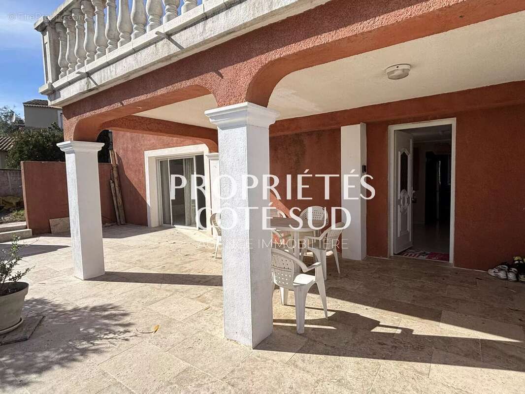 Maison à ROQUEMAURE