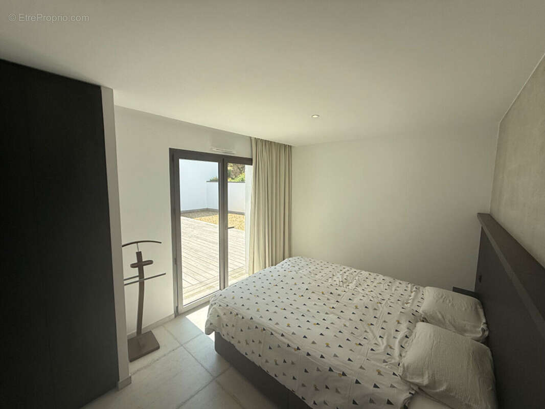 A vendre. Locquirec - Superbe maison d'architecte vue mer - photo 9