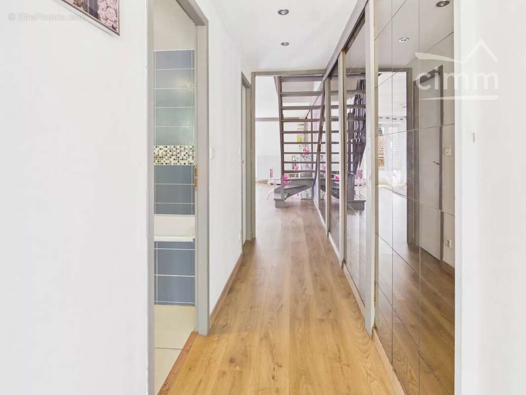 Appartement à MONTBONNOT-SAINT-MARTIN